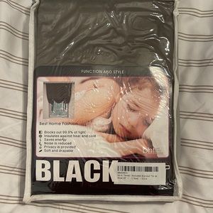 NEW IN PACKAGE Set of 4 curtains. Dark olive.